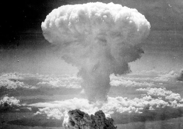 x Bomba de Hiroshima, 6 de agosto de 1945